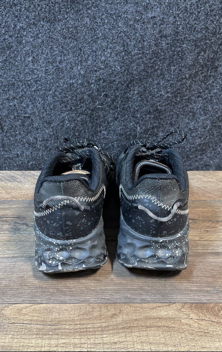 New Balance Fresh Foam Arishi Trail Black White Speckled Running Shoes Size 9