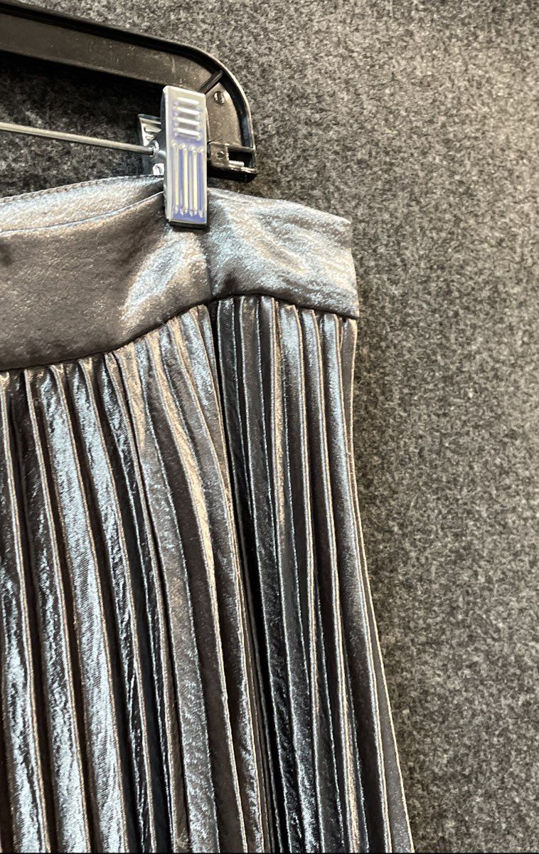 New York & Company Women's Silver Metallic Pleated Maxi Skirt Sz XL