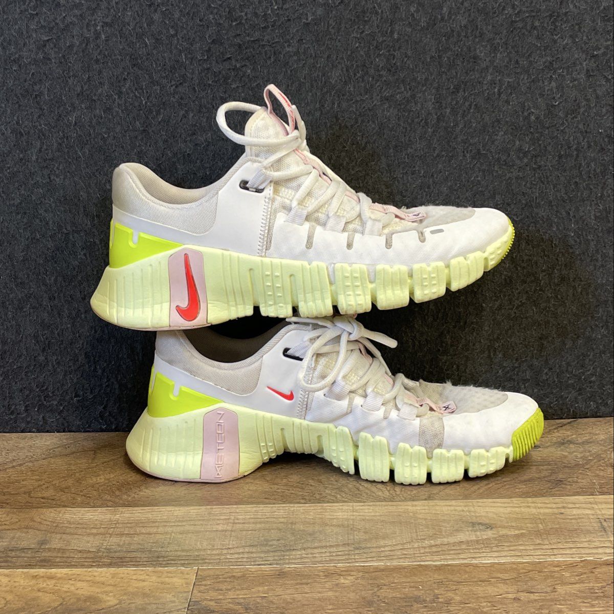 Nike Free Metcon 5 White Volt Pink Women's Training Shoes Size 8.5