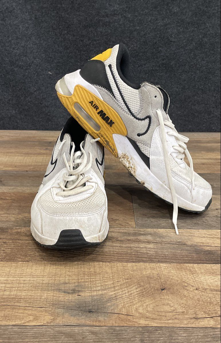 Nike Air Max Excee White University Gold Black Men's Sneakers Size 10.5