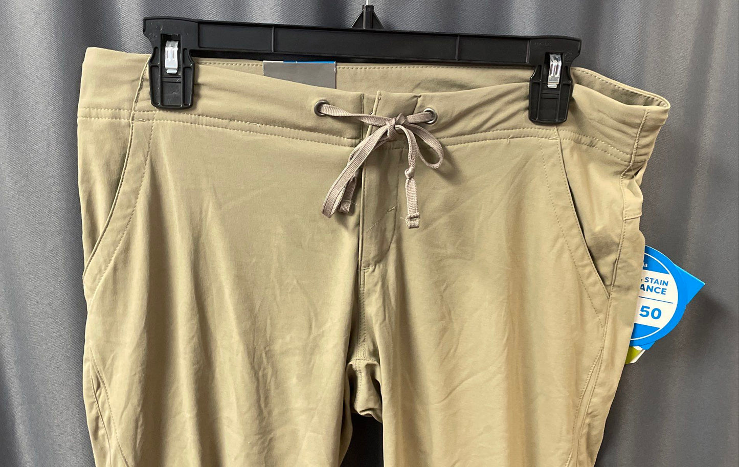 Columbia Women's Anytime Outdoor Khaki Capri Pants NWT Omni-Shield UPF 50 Sz 6