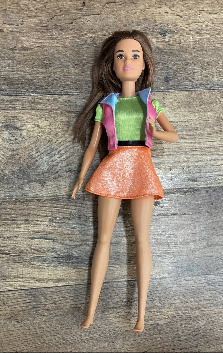 Mattel Barbie Doll Lot of 5 Modern Dolls with Chelsea & Mixed Fashion Clothes