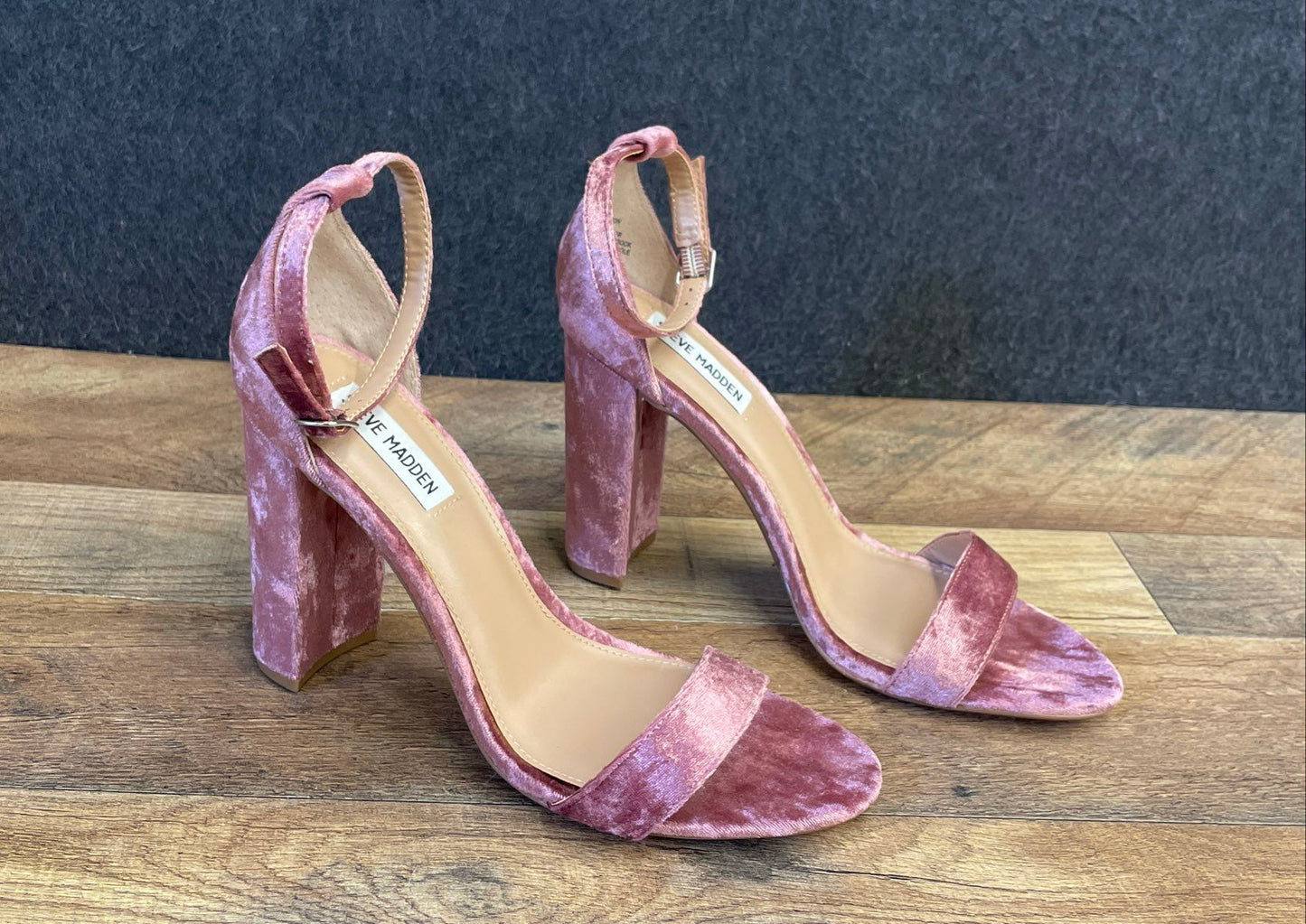 Steve Madden Carrson Blush Pink Velvet Ankle Strap Block Heel Sandals Size 9M