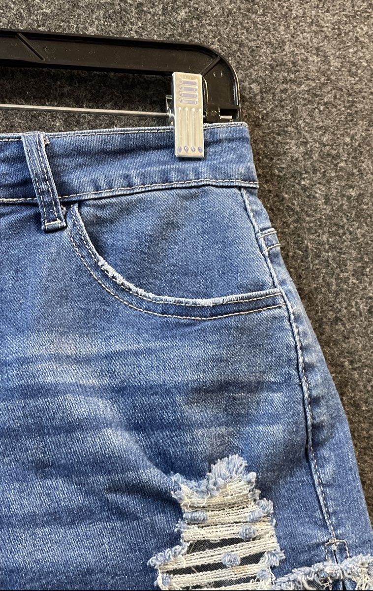 Roswear Women's Blue Distressed Ripped Cuffed Denim Jean Shorts Sz M
