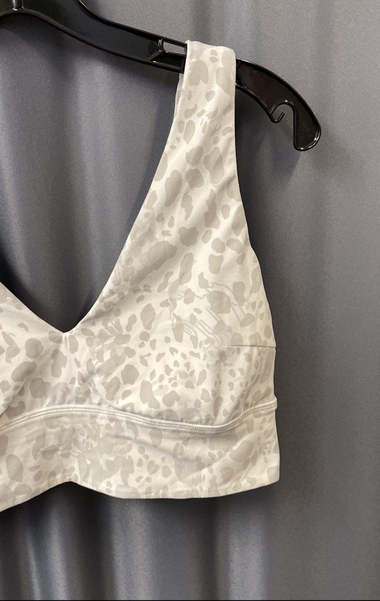 Lululemon Women's Align V-Neck Sports Bra Cheetah Camo Antique White Sz XL