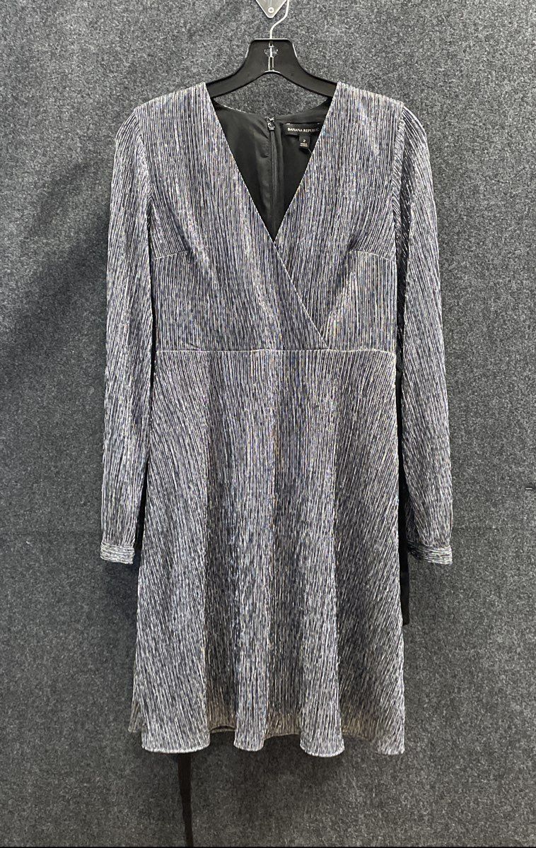 Banana Republic Women's Silver Metallic Pleated Long Sleeve Wrap Dress Sz 2 NWT