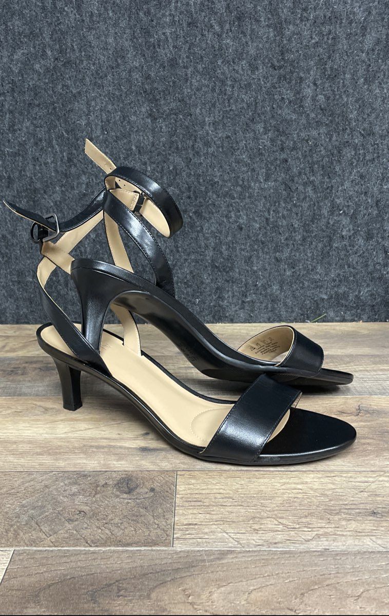 DS Naturalizer Tinda Black Leather Ankle Strap Kitten Heel Sandals Size 9.5M