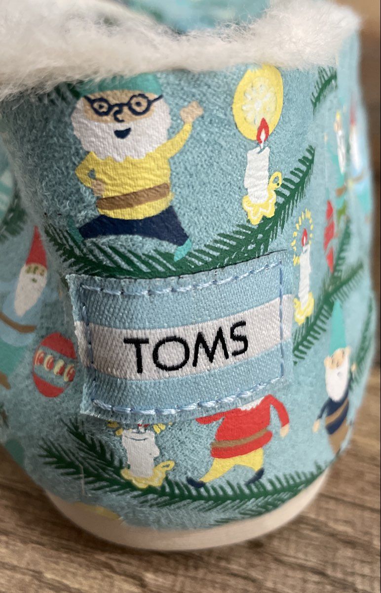 TOMS Alpargata Christmas Gnomes Blue Faux Fur Lined Slip On Women's Size 9.5