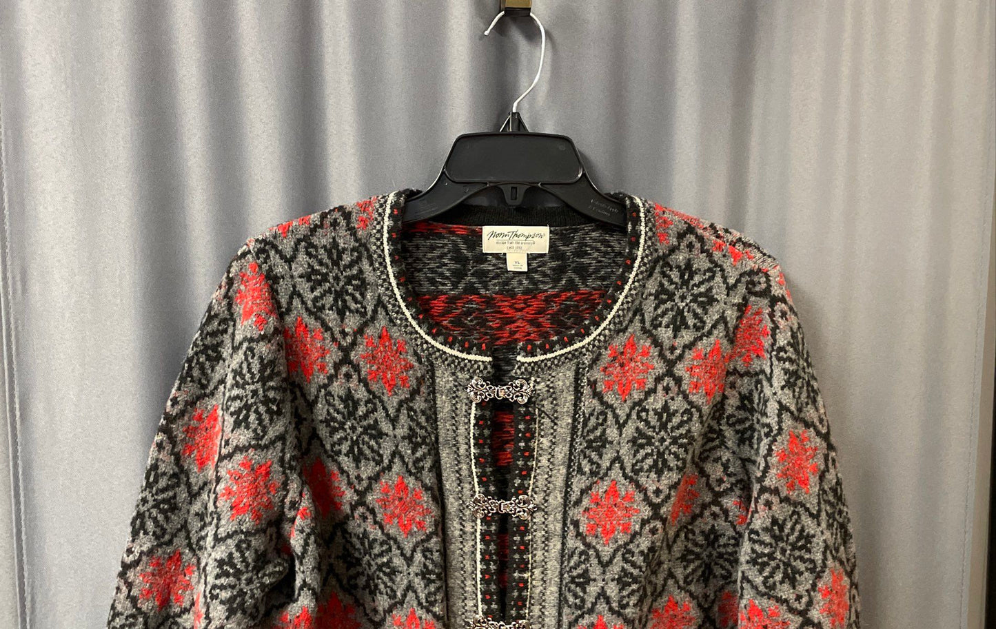 Norm Thompson Women's Gray Red Lambswool Clasped Cardigan Sweater Size XL