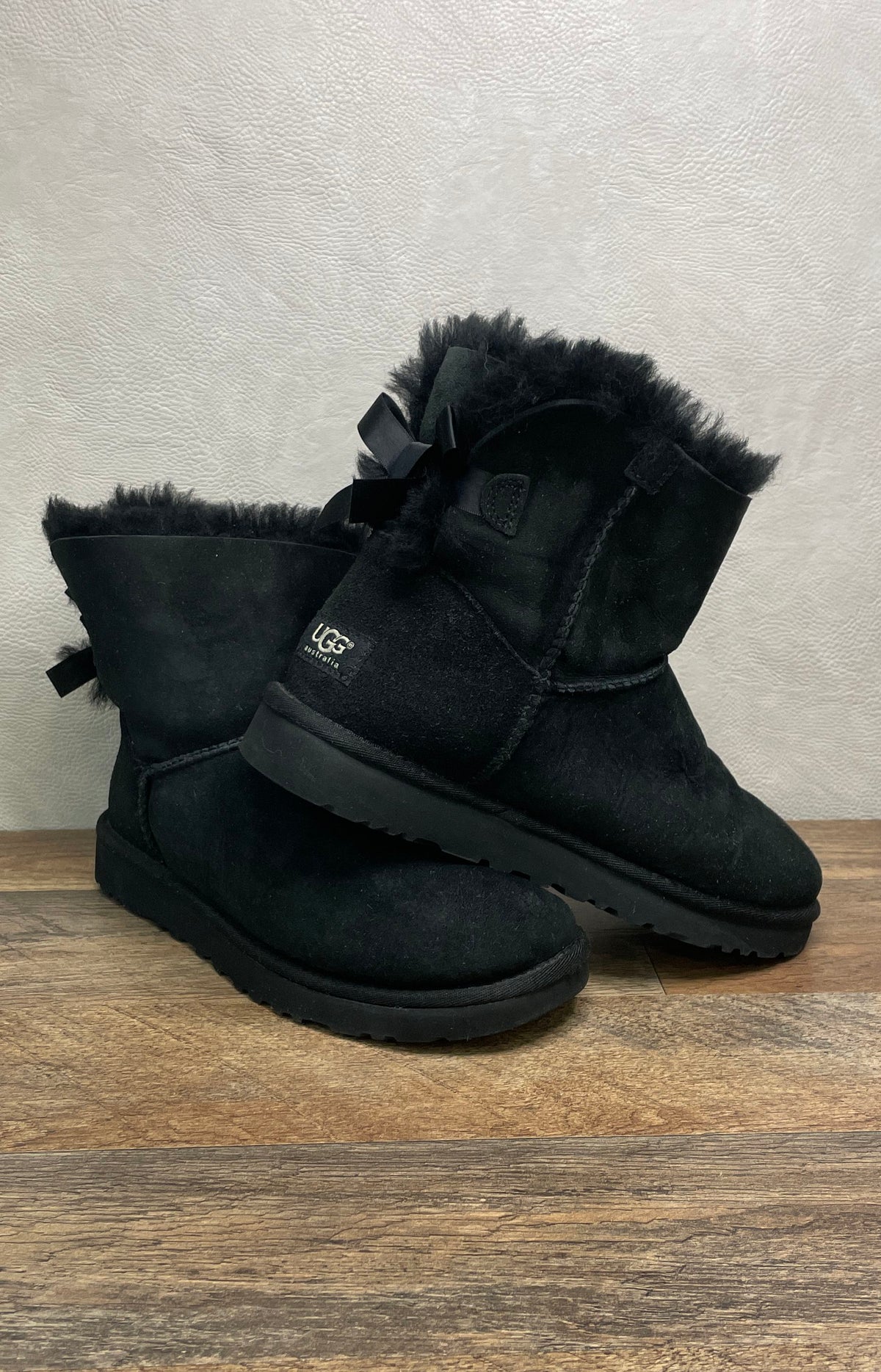 UGG Mini Bailey Bow Black Suede Ankle Boots Women's Size 7