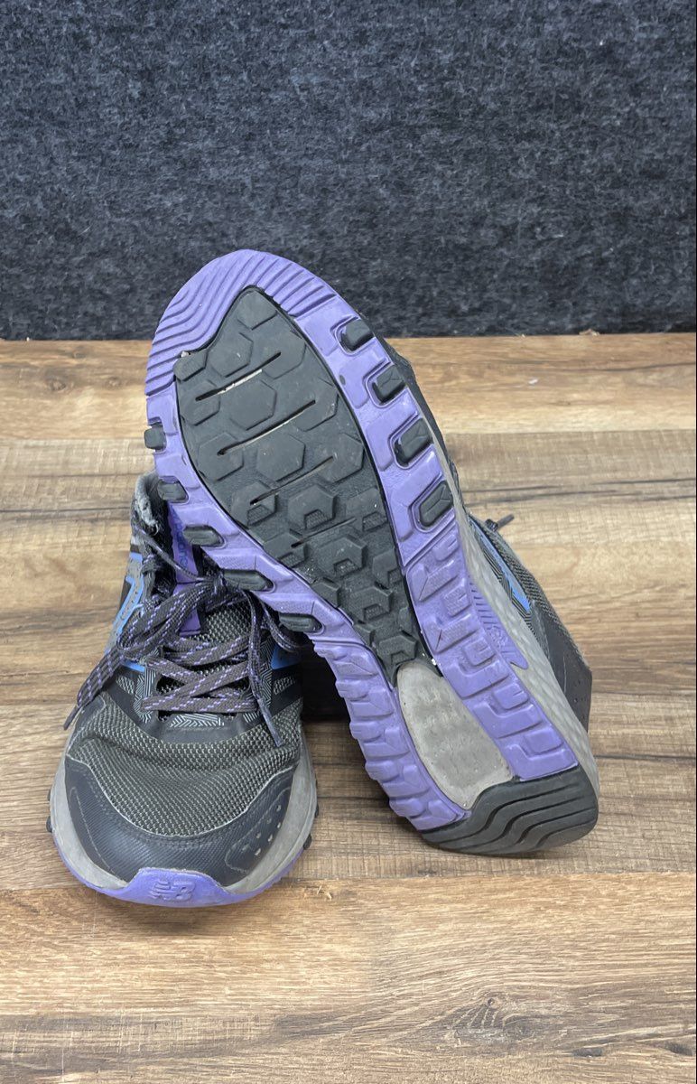 New Balance 410v8 Grey Blue Purple Trail Running Shoes Women's Size 8.5