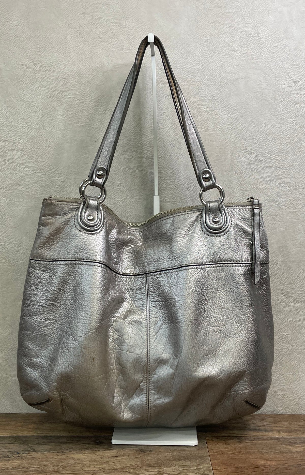 Coach Metallic Silver Leather Hobo Shoulder Bag Large Silver Hardware 19002