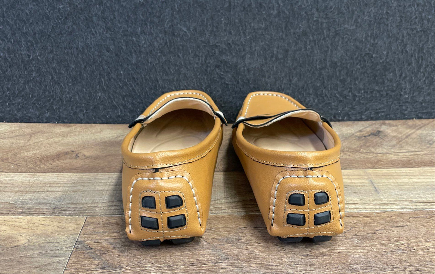 Artisure Classic Comfort Tan Leather Penny Loafer Driving Mocs Women's Size 9