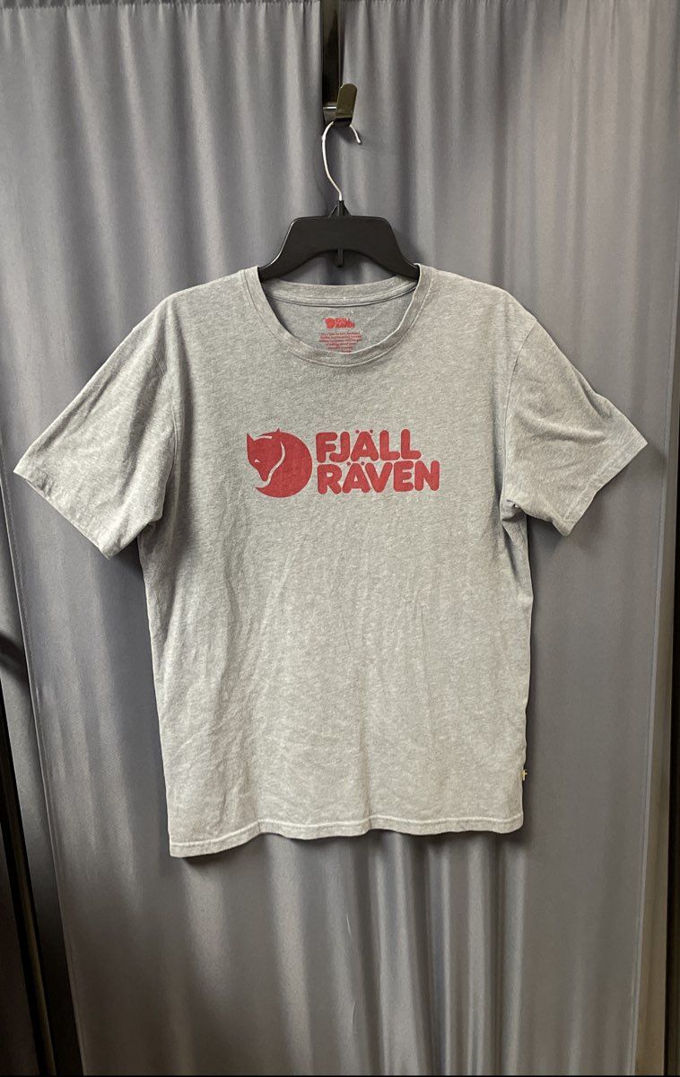 Fjallraven Men's Gray Red Logo Cotton Blend Short Sleeve T-Shirt Sz L