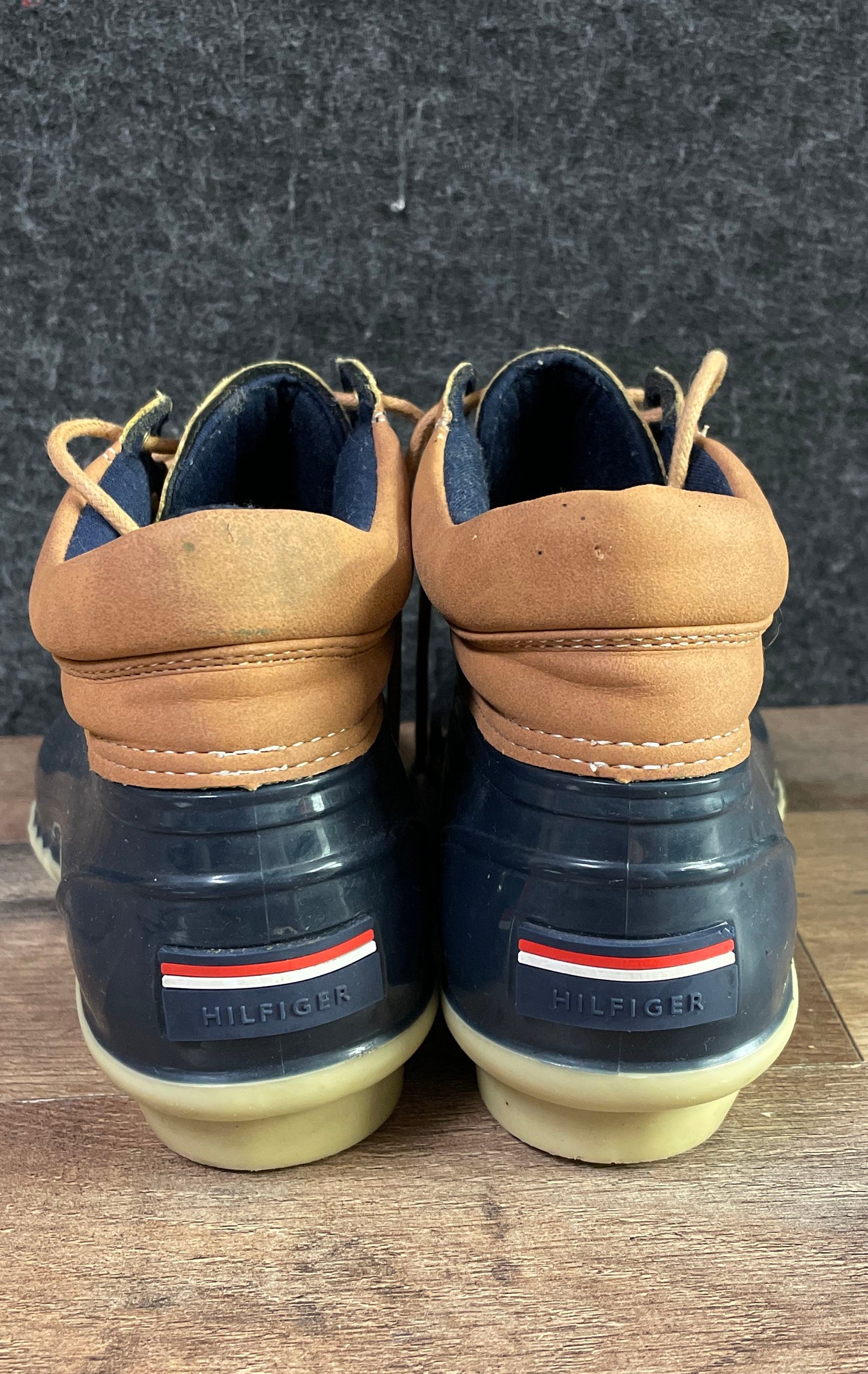 Tommy Hilfiger Navy Blue Tan Low Top Lace Up Duck Boots Women's Size 7