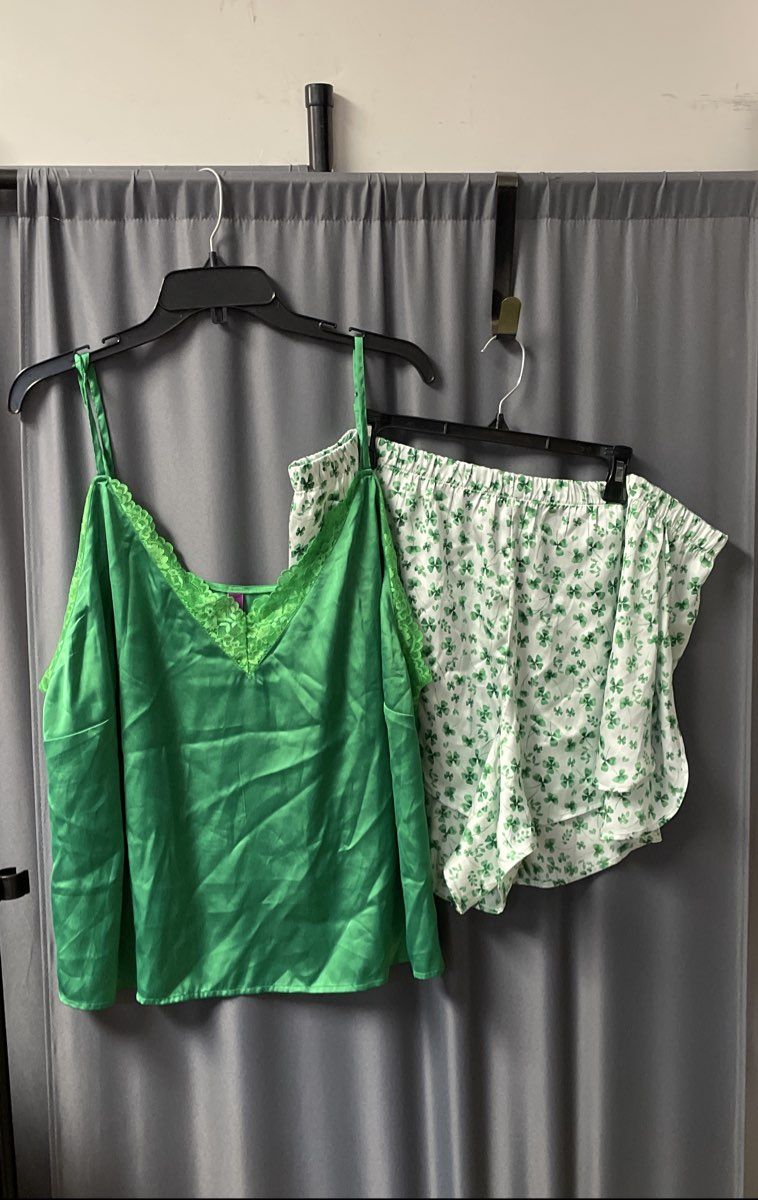 Adore Me Women's Pajama Set Green Shamrock Clover Print Cami Shorts Sz 2X