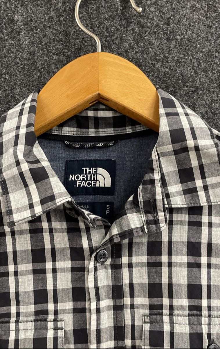 The North Face Men's Long Sleeve Button Up Shirt Black White Gray Plaid Size S