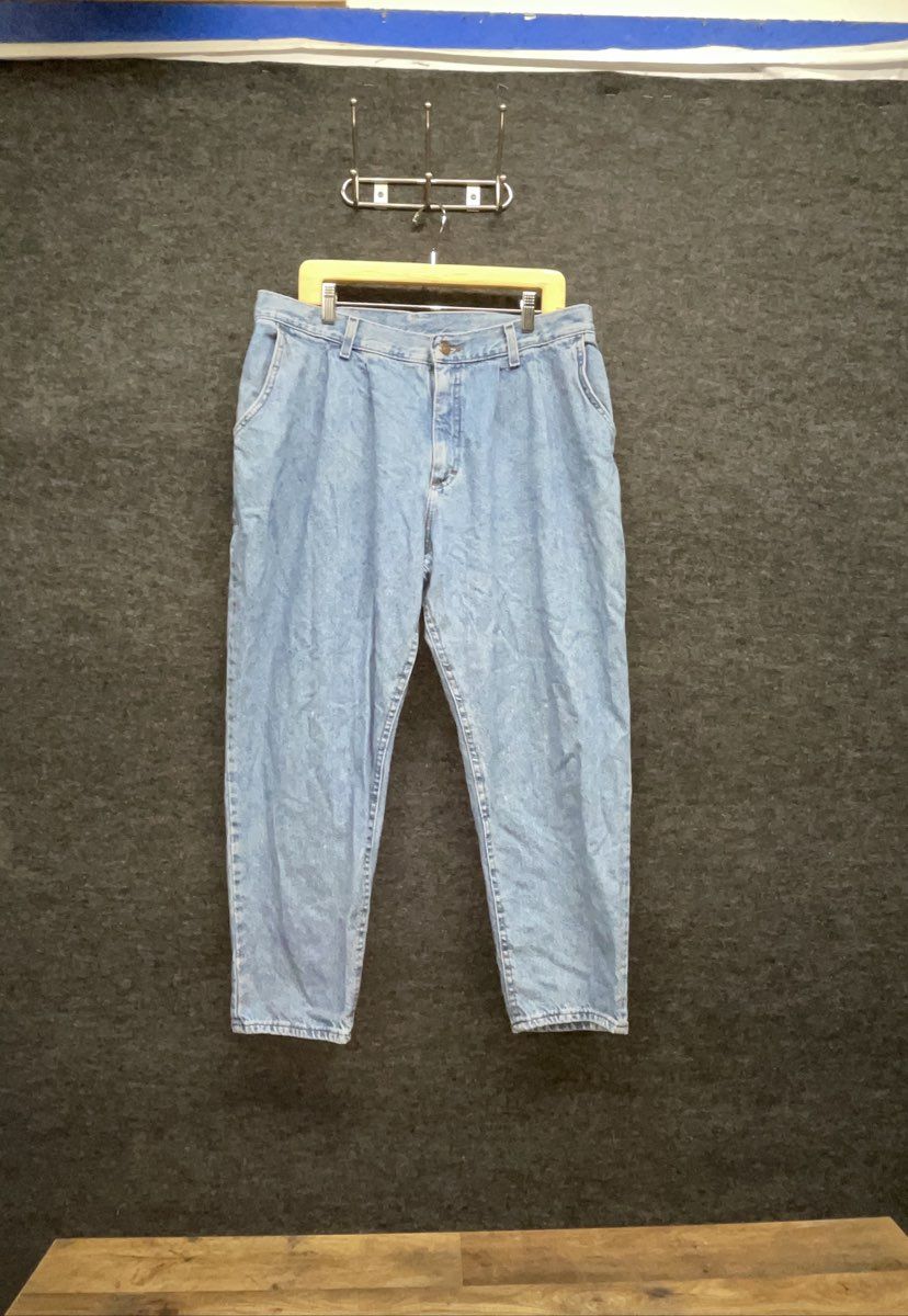 Vintage 90s Lee Women's Light Wash Pleated High Rise Mom Jeans Size 32