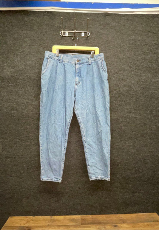 Vintage 90s Lee Women's Light Wash Pleated High Rise Mom Jeans Size 32