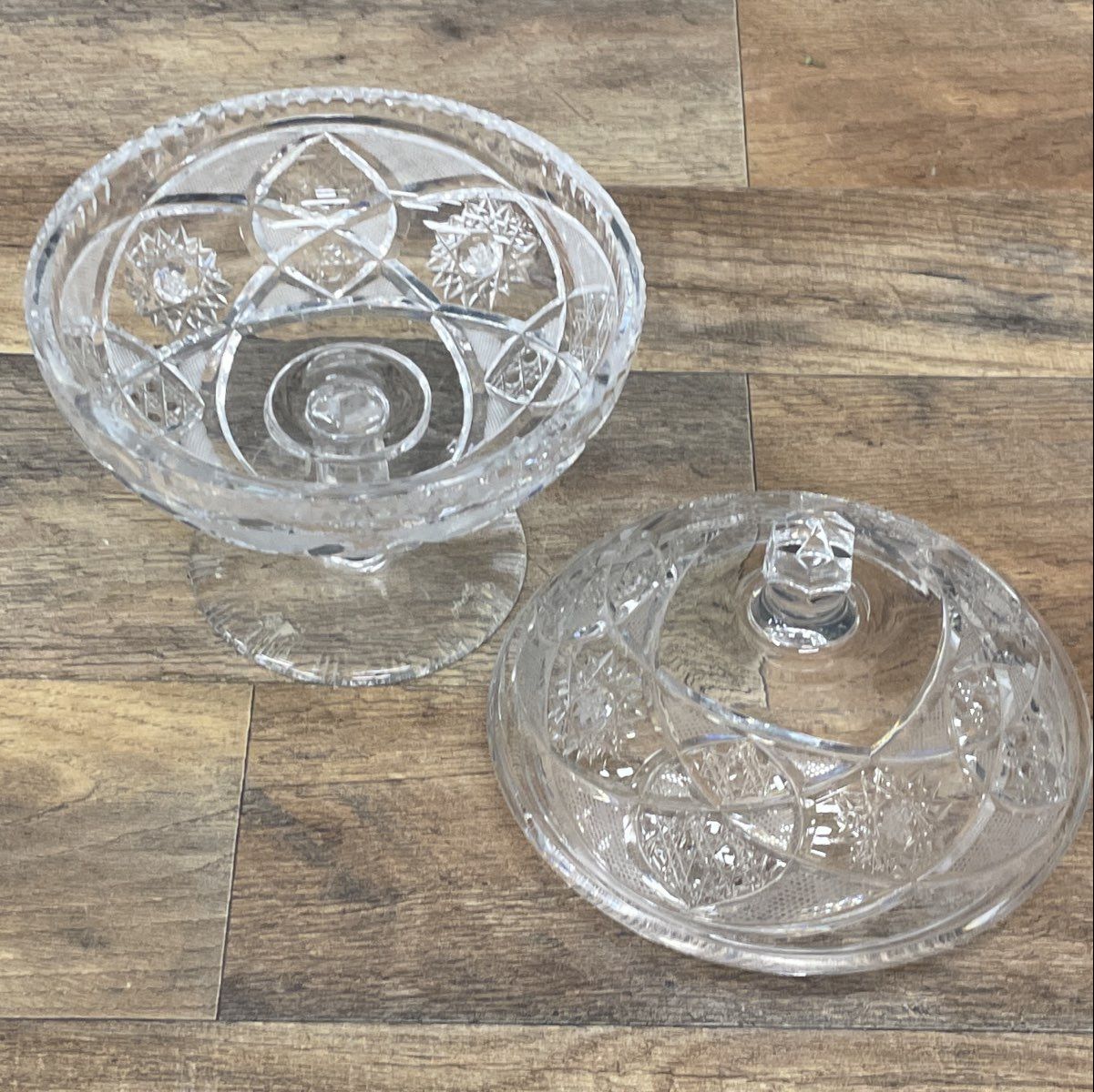 Vintage Pressed Glass Starburst Lidded Pedestal Candy Dish Compote Clear 7.5"