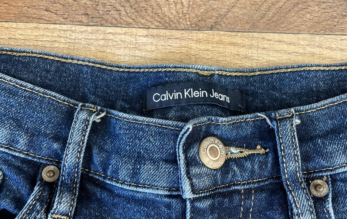 Calvin Klein Jeans Women's Dark Wash Blue Denim Shorts High Rise Omega Sz 6