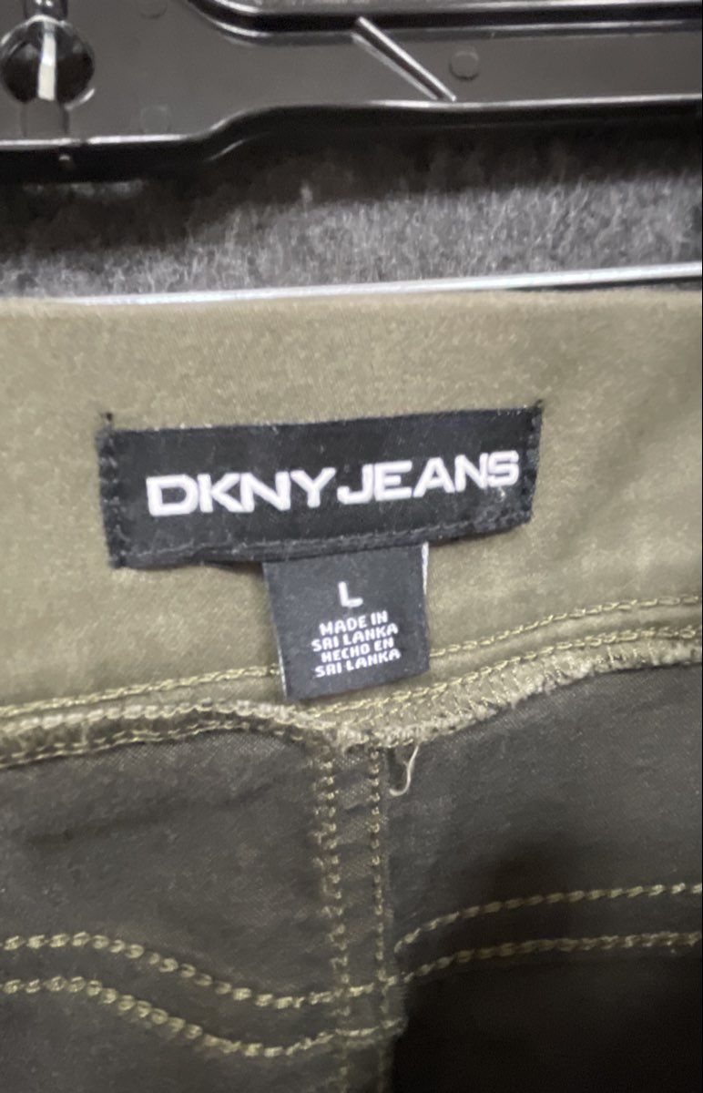 DKNY Jeans Women's Olive Green Pull-On Stretch Bermuda Shorts Sz L