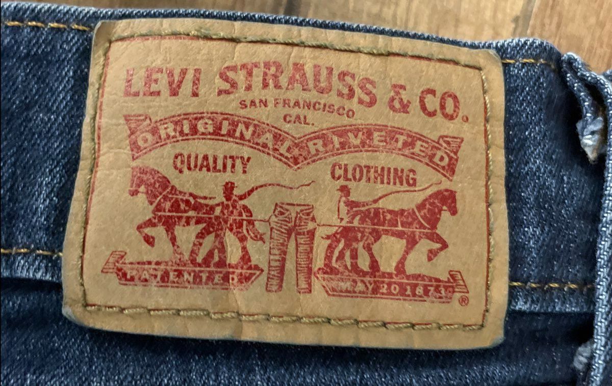 Levi's Women's 415 Relaxed Bootcut Jeans Dark Wash Blue Denim Sz 33x32
