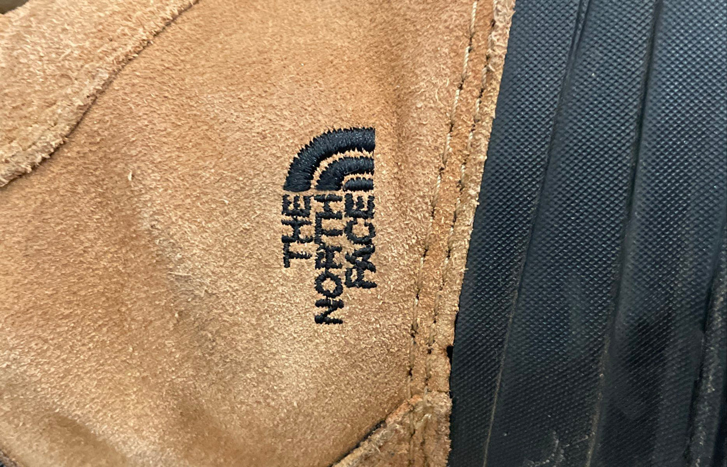 The North Face Alpenglow IV Tan Black Waterproof Winter Snow Boots Size 5