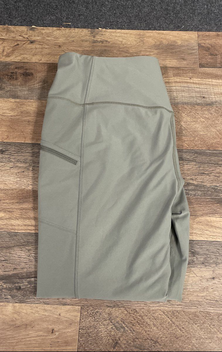 Eddie Bauer Women's Motion Trail Tight Leggings Sage Green Zipper Pockets Sz XL