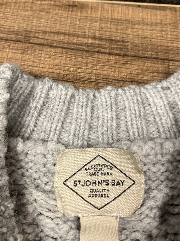 St. John's Bay Women's Gray Mixed Cable Knit Crewneck Pullover Sweater Size M