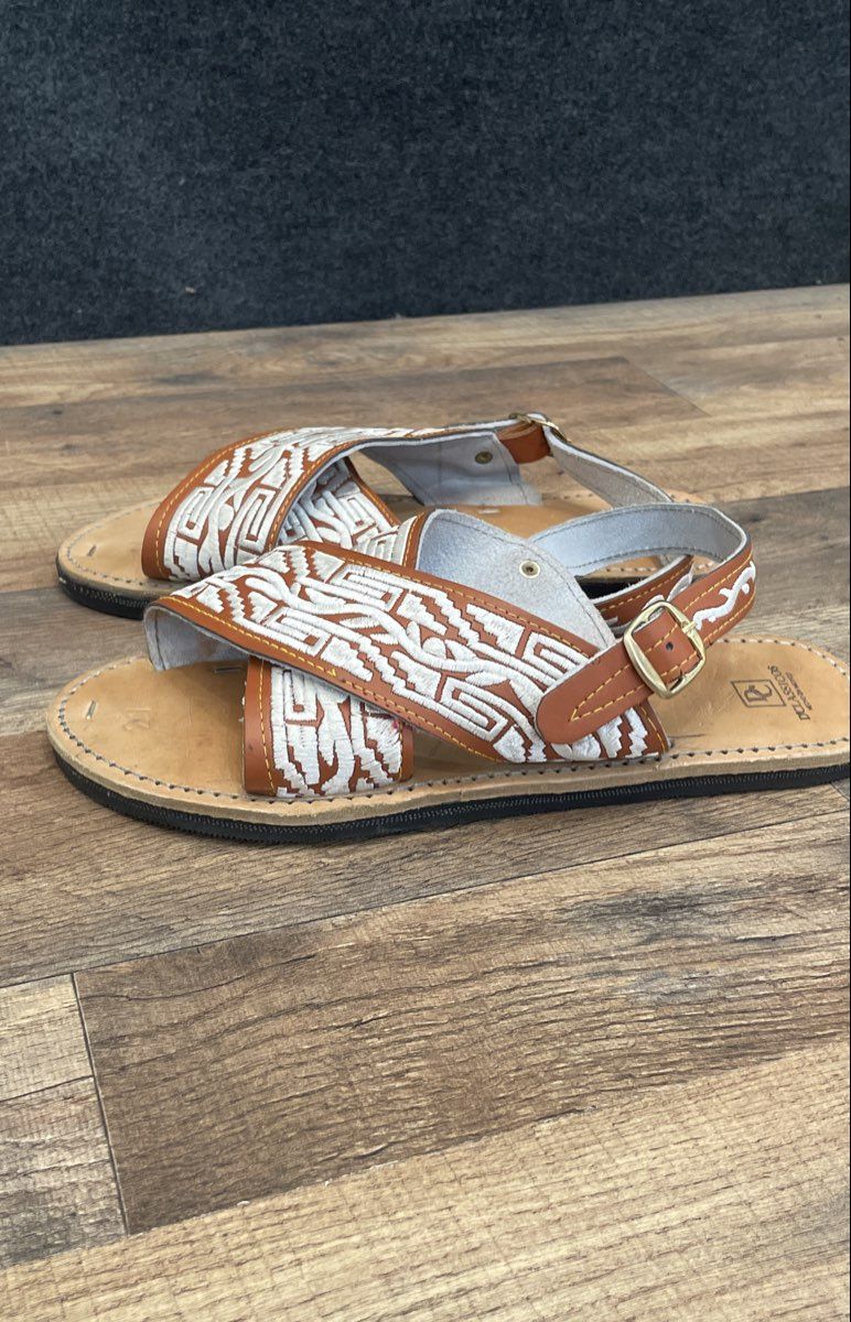 D'Classicos Mexican Embroidered Leather Huarache Tire Sole Sandals Size 27 US 9
