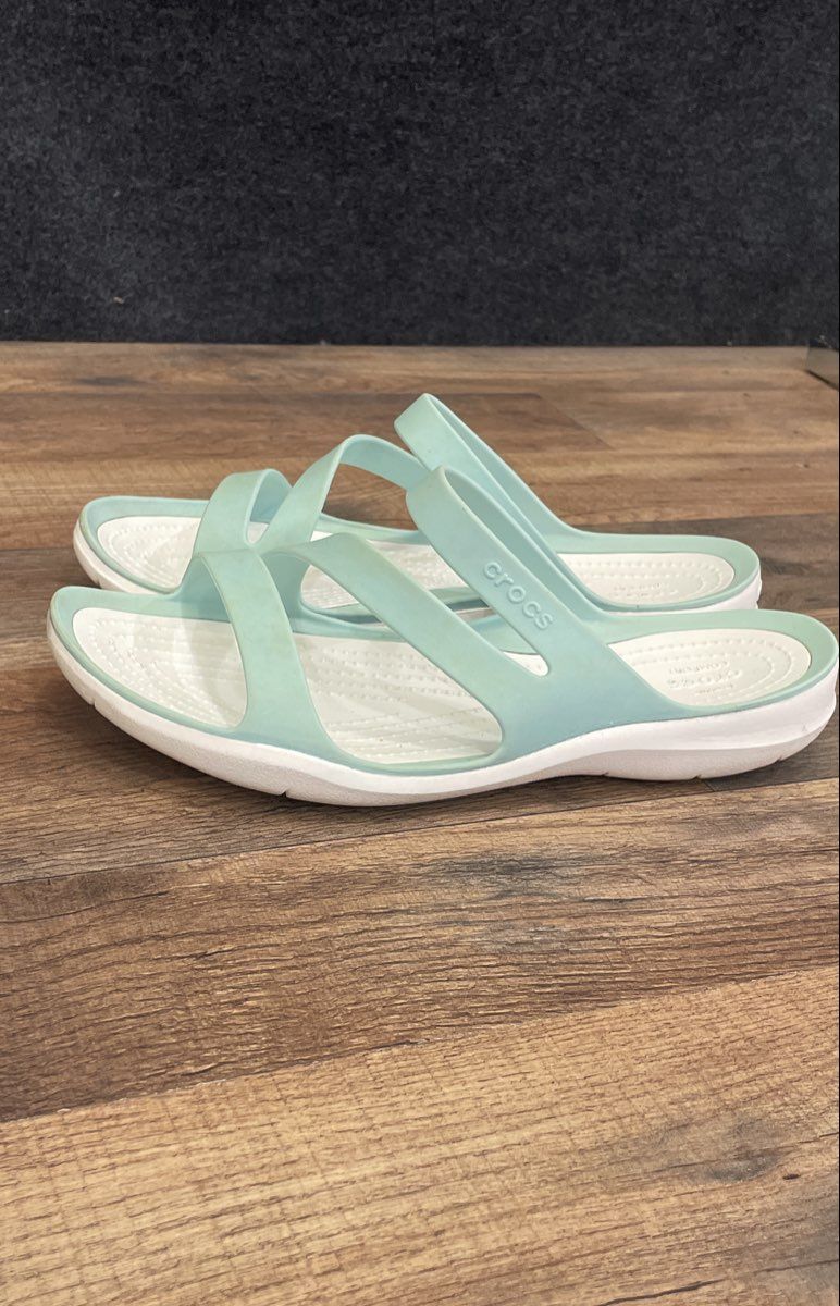 Crocs Swiftwater Sandal Mint White Flat Strappy Sandals Women's Size 9