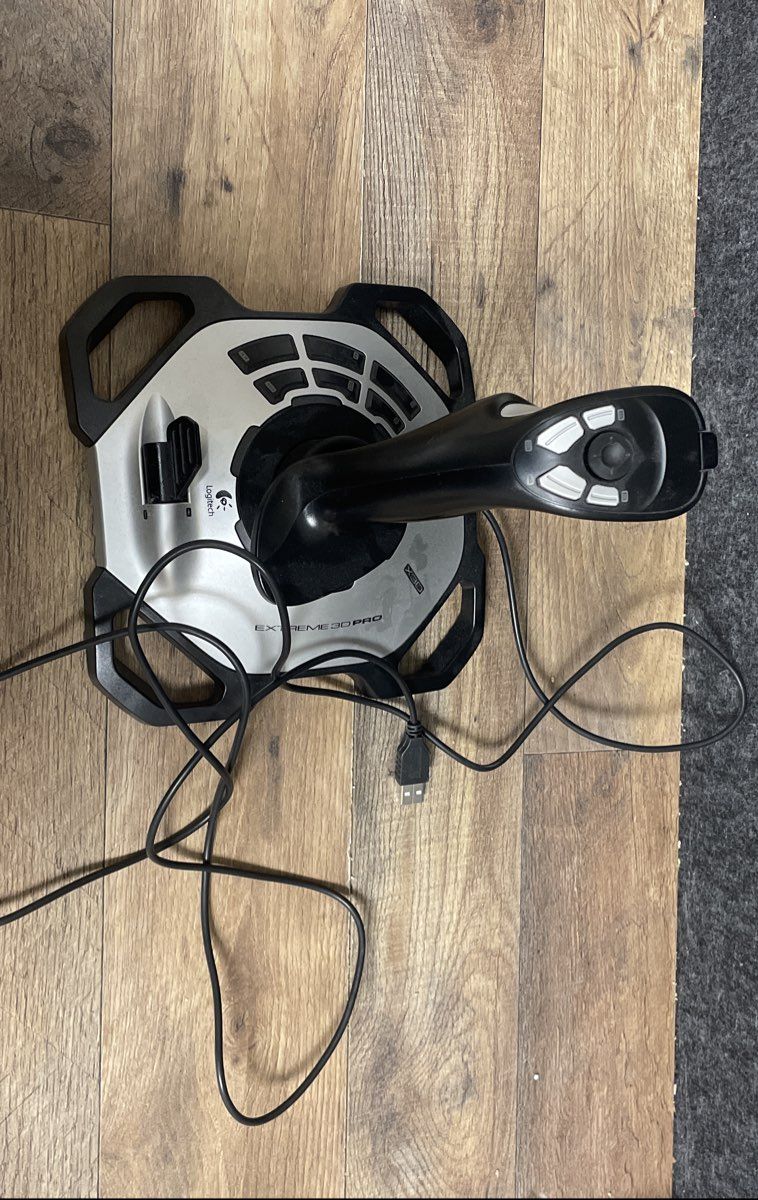 Logitech Extreme 3D Pro Joystick Flight Stick PC Gaming USB Controller