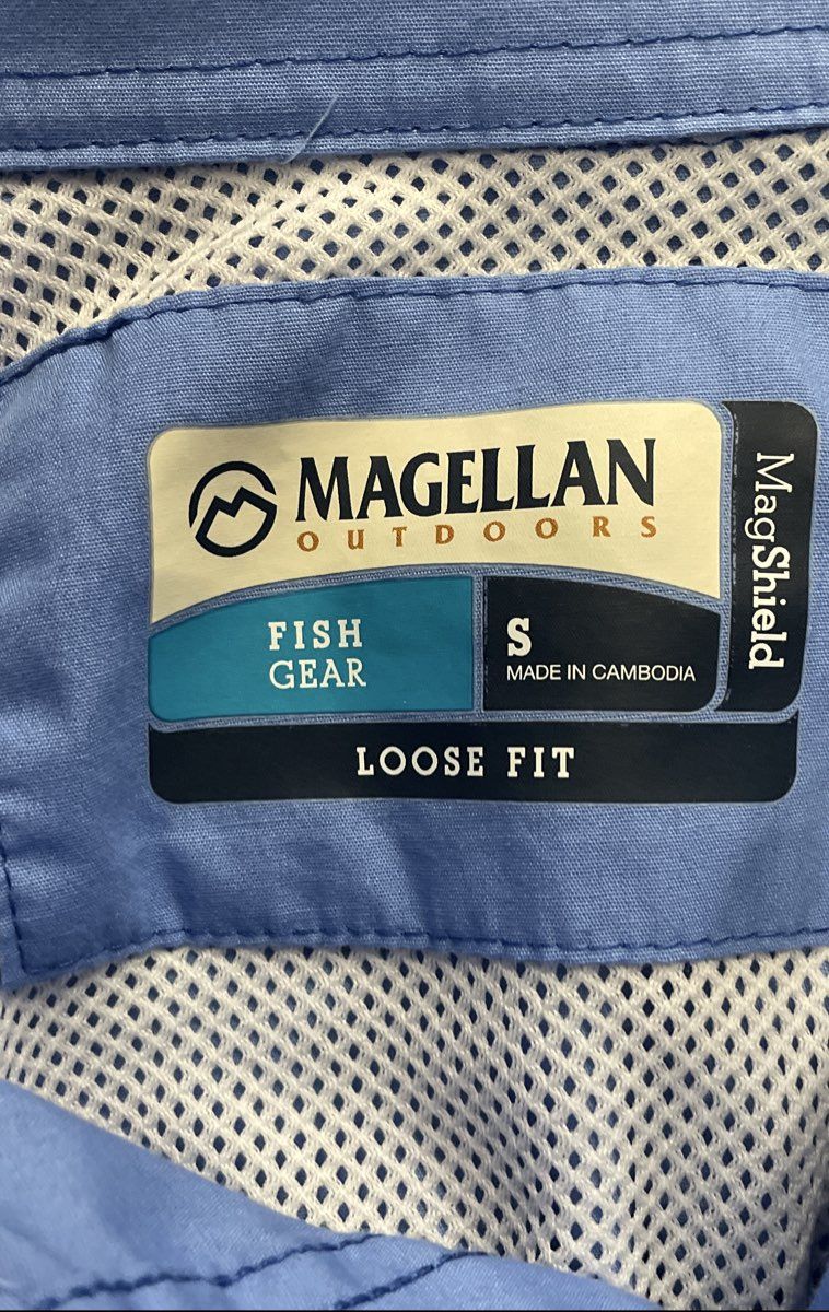 Magellan Outdoors Men's Blue Fish Gear MagShield Loose Fit Fishing Shirt Sz S