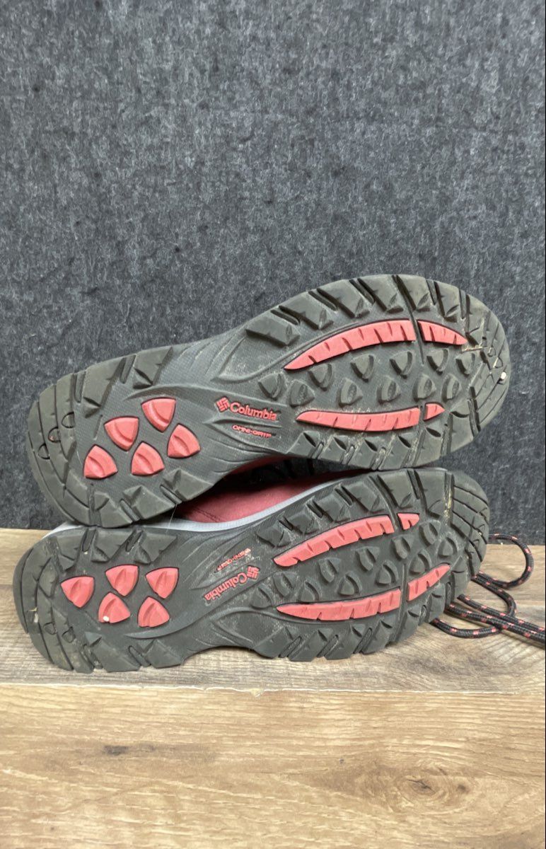 Columbia Newton Ridge Plus II Waterproof Red Hiking Boots Women's Size 9