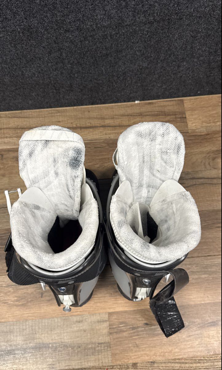 Dalbello Kyra 85 Womens All Mountain Ski Boots Mondo 25.5 Black Silver
