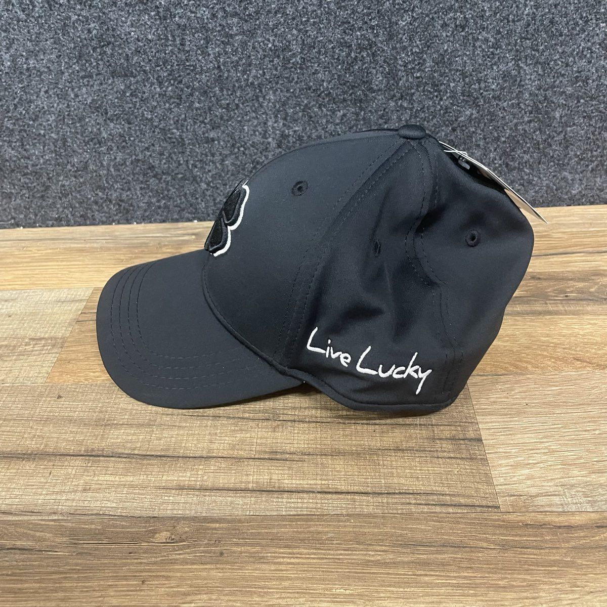 Black Clover Men's Baseball Cap Hat Black Live Lucky Clover Logo NWT Sz S/M