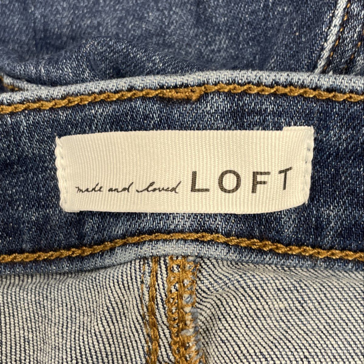 Loft Women's The Curvy Kick Crop Jeans Blue Denim High Rise Patch Pockets Sz 4