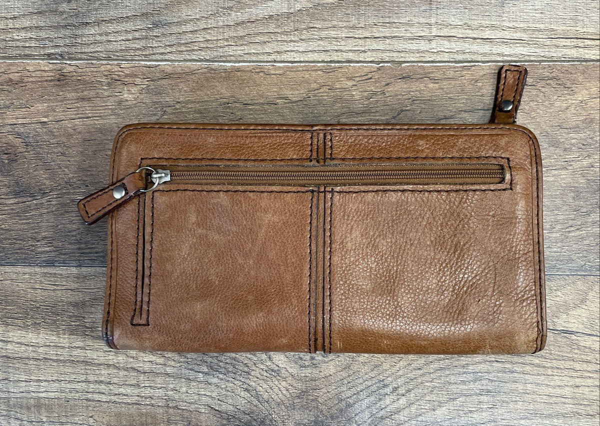 Fossil Brown Leather Keyhole Zip Around Clutch Wallet Large