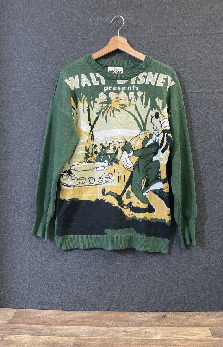 Disney Mickey Mouse Men's Green Goofy Golfing Graphic Crewneck Sweater Sz XS