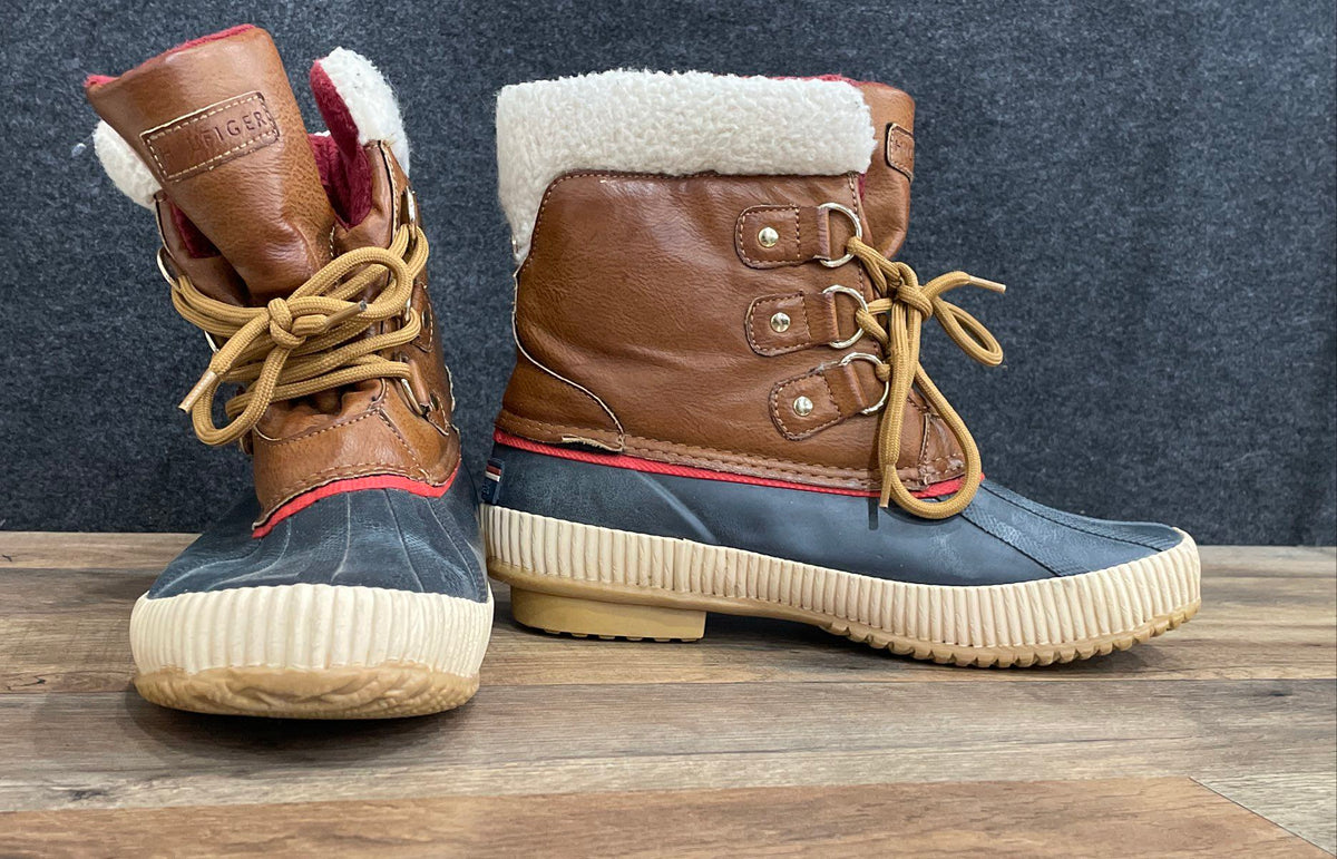 Tommy Hilfiger Faux Sherpa Lined Duck Boots Brown Navy Red Size 8