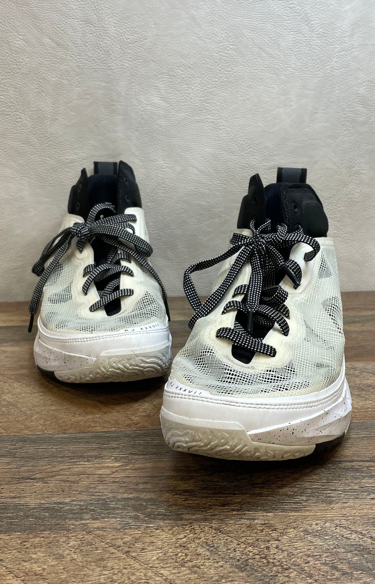 Nike Air Jordan 37 White Black Gold Basketball Shoes Men's Size 10