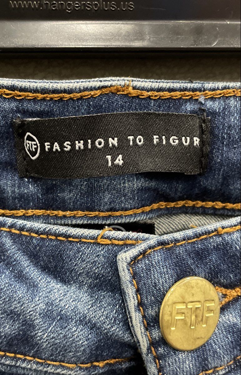 Fashion To Figure Women's Blue Skinny Jeans Distressed Raw Hem Stretch Sz 14