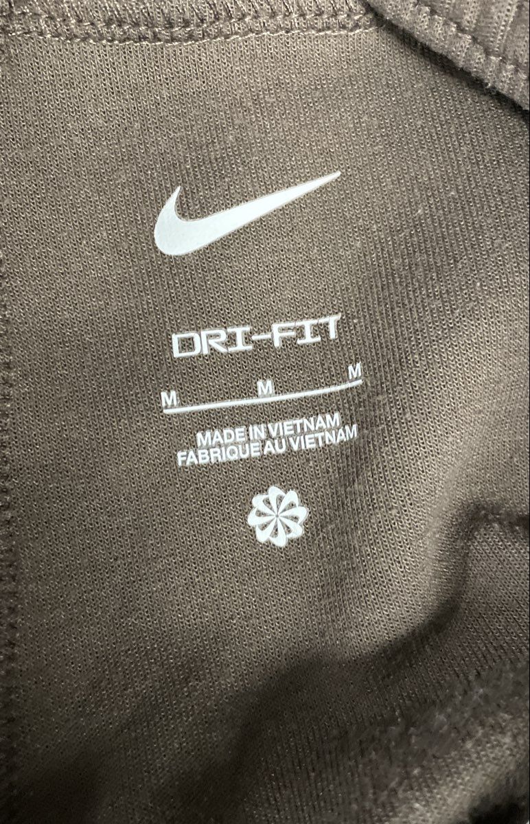 Nike Men's Brown Dri-FIT Training Shorts Elastic Waist Drawstring Pockets Sz M