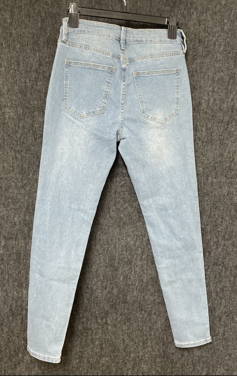 Fashion Nova Women's Light Blue Wash High Rise Skinny Jeans NWT Size 9