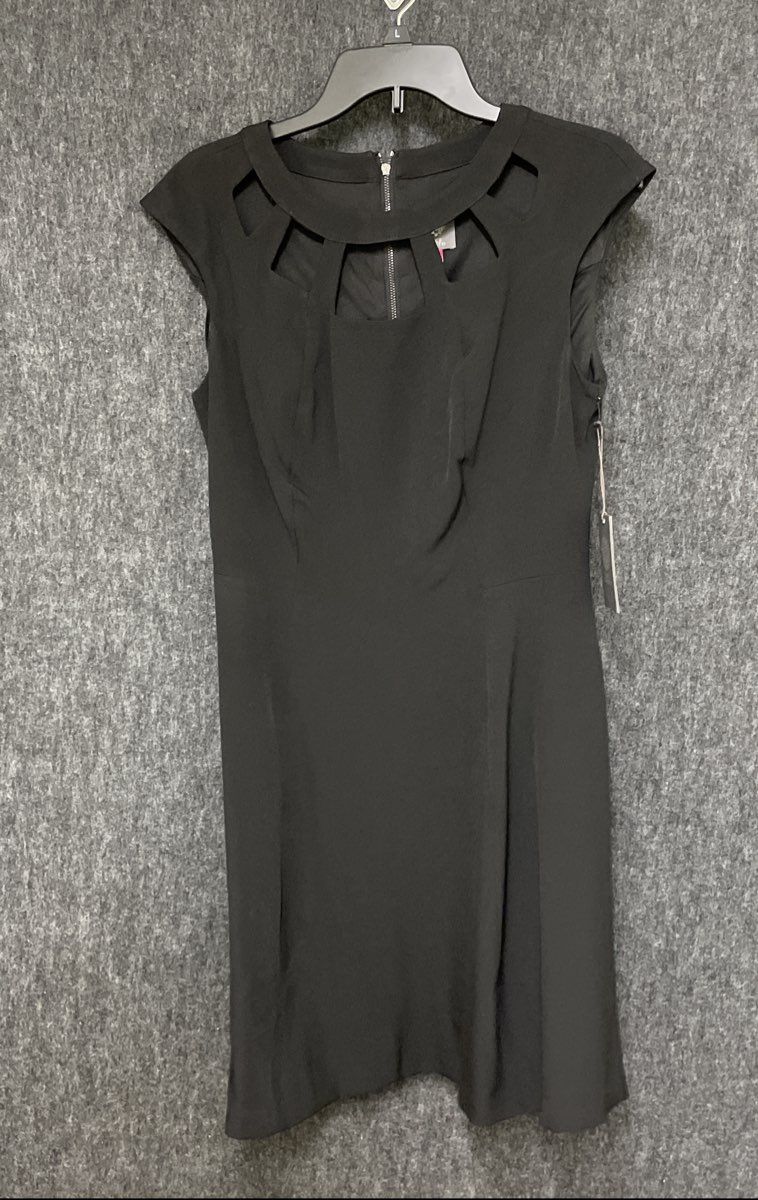Vince Camuto Women's Black Sleeveless Geometric Cutout Neckline Dress Sz 8
