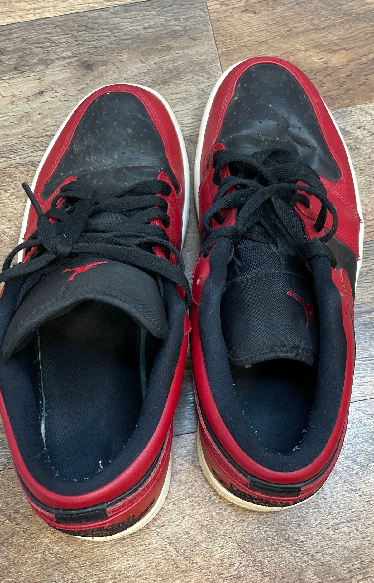 Nike Air Jordan 1 Low Bred Black Gym Red Sneakers 553558-606 Size 9.5