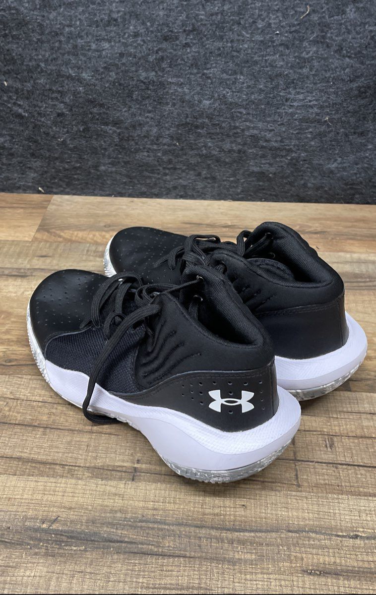 Under Armour Jet '21 Black White Basketball Shoes Youth Size 5Y