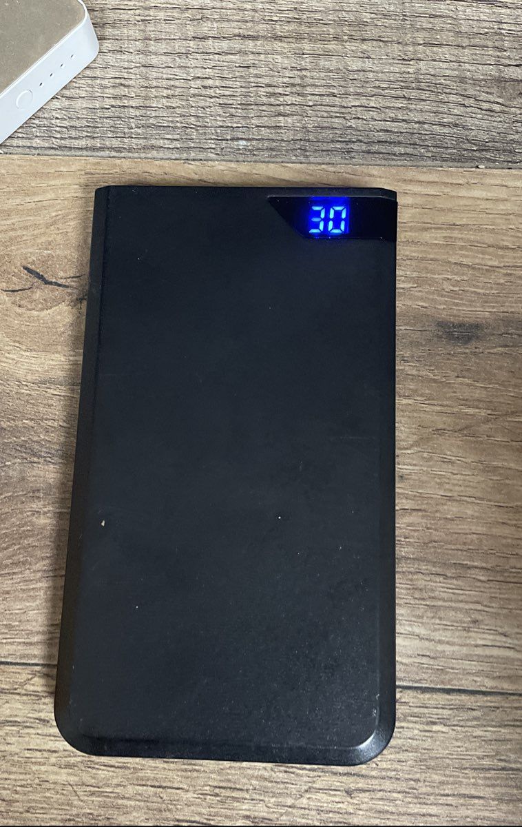 Power Bank Lot