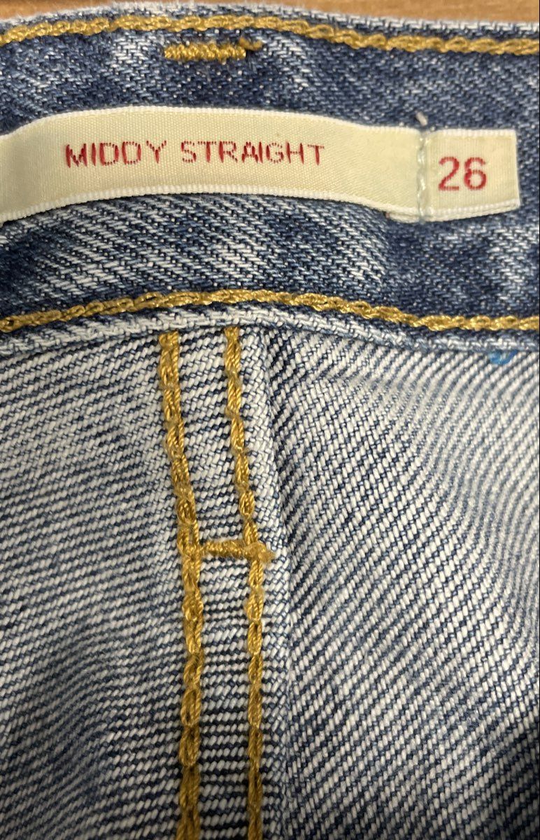 Levi's Women's Middy Straight Jeans Light Wash Distressed Denim Sz 26x31